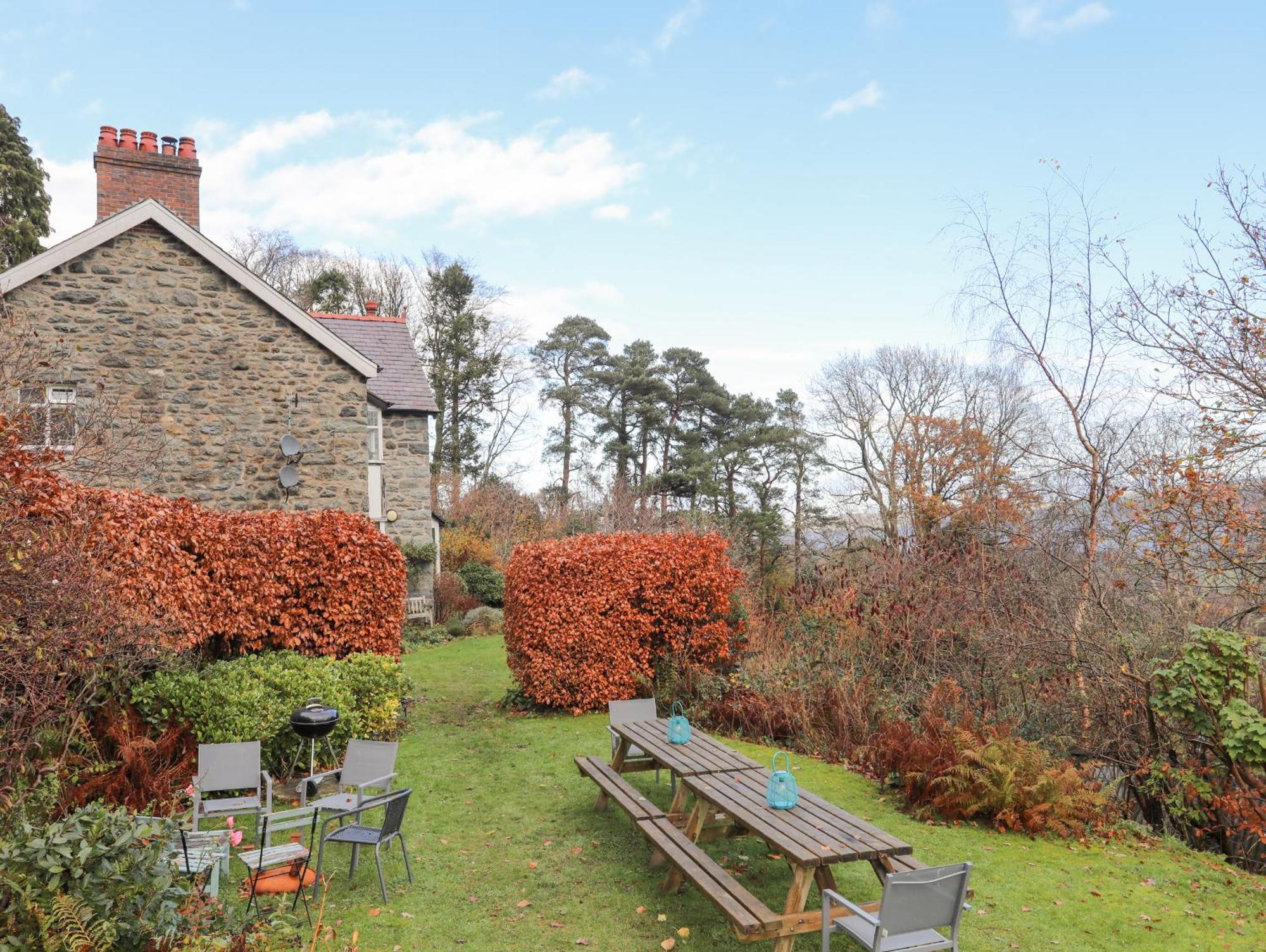 Villa Ty'N Y Cae à Llanbedr-y-cennin Extérieur photo