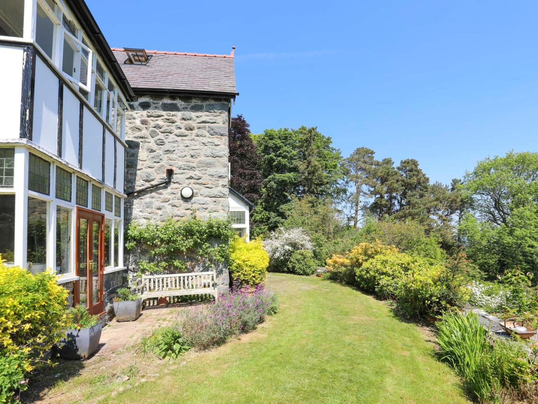 Villa Ty'N Y Cae à Llanbedr-y-cennin Extérieur photo
